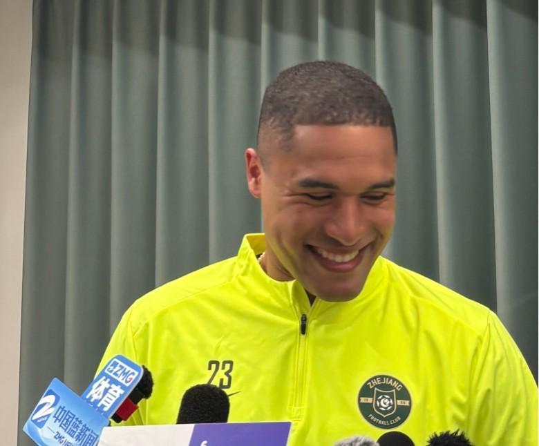 开云体育官网-个人赛季目标？瓜里拉帕：想打进20球，对自己和队友都有信心